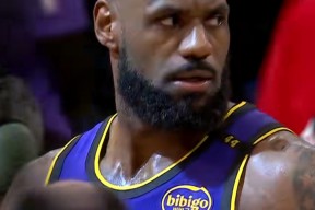 Kaiyun Sports官方入口詹姆斯新星重返赛场表现突出，快船前途光明！的简单介绍